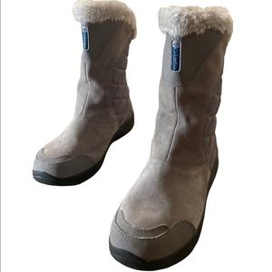 Columbia: 11, gray